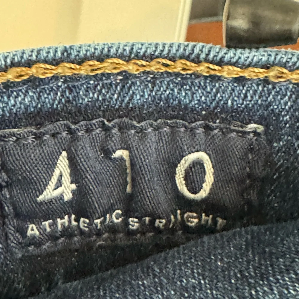 Lucky brand 
Athletic straight 
38/34 - Picture 3 of 7